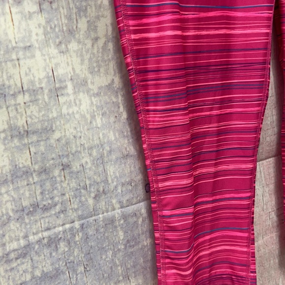 - Brand new Woman’s Hind  Athletic Capri leggings. Size Large - Picture 6 of 13